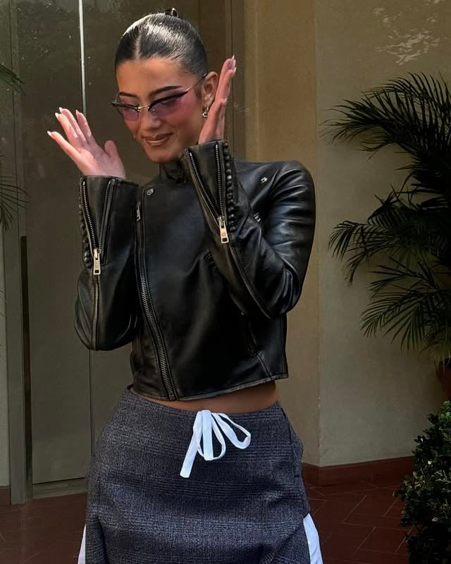 happiest girl ever 🕶️