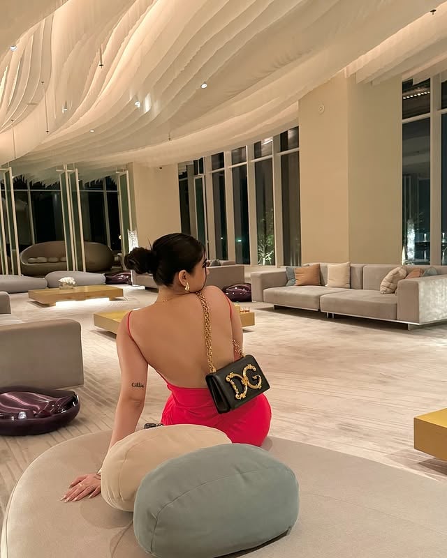 In my soft girl era🍒❤️Dress @zara Bag @dolcegabbana #thailand #pattaya #vacation #outfitinspiration by @xtamannah_