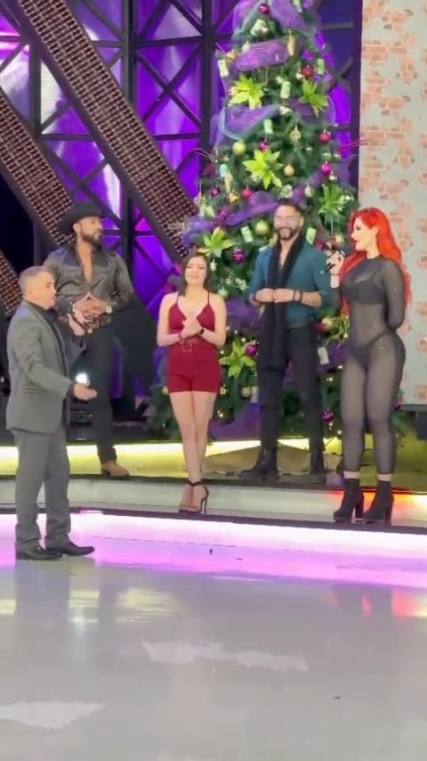 Los sueños no se cumplen solos, tienes que ir por ellos.✨1.80 Mts. De puro amorsh !!😍🥰🔥🤪Propósitos físicos del año 💫#love #fashion #instagood #style #instagram #photooftheday #beautiful #fitness #fitmotivation #tv #picoftheday #beauty #model #cute #followme #happy #instagram #makeup #girl #photography #lifestyle #foryou #fitnessmotivation #smile #tiktok #multimedios #esshow #fyp #parati #foryou #night #reels by @melissa.rincon1