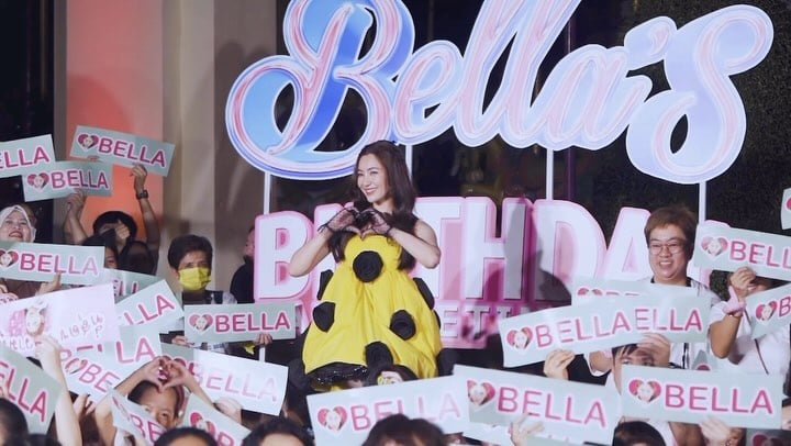 Bella Birthday Fan Meeting 2023 ความทรงจำที่มีความสุขที่สุดที่ได้เจอกับทุกๆ คน พวกเราปิดสวนสนุก🎡🎢🎠 รวมทุกคนกว่า 600 ชีวิตที่มาสนุก มันส์ ฮาด้วยกัน วันนี้เลยขอเอาภาพบรรยากาศมาแชร์ให้ทุกคนได้ชมกัน และขอนอนดูดาวหางด้วยกันไปตลอดทั้งชีวิตที่เหลือเลยนะคะ..อยู่กันอย่างนี้ไปนานๆน้าา 💖 คลิปมี 2 เวอร์ชั่นนะคะ สามารถรับชมได้ที่ Facebook และ YouTube : พลอยกับเบล นะ 🫶🏻😘#BellaRanee #BellaBirthday2023#เบลล่าราณี #bellacampen #พลอยกับเบล #เบลล่ามาล้าว #ployandbell #bellaishere by @ployandbell