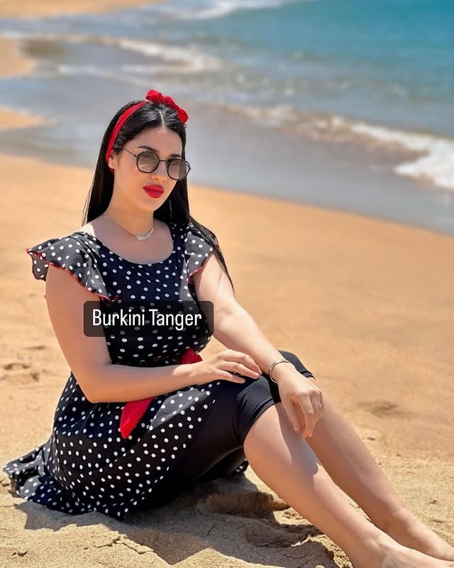 Modèle FATINE - Nouvelle Collection 2024 - Tailles : S, M, L, XL et 2XL. Burkini Tanger. Mannequin @houda_laaroussi_bhr by @burkini_tanger