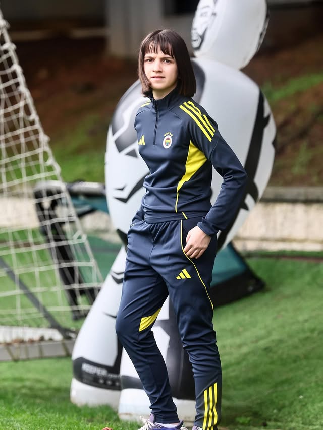 Samandıra ziyareti 💛💙 by @officialyazyildirim