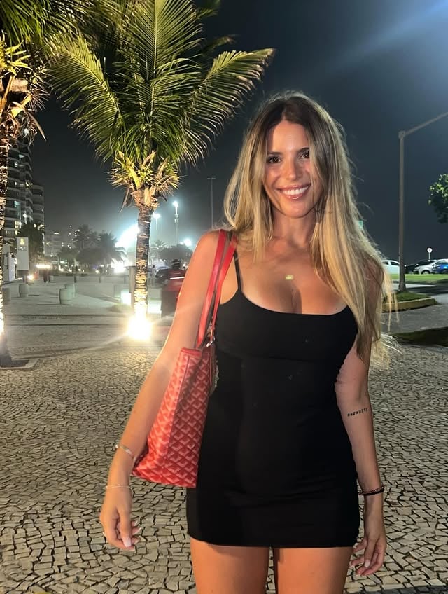 Rio is always a good plan 🧜🏼‍♀️✨💜🇧🇷 by @charobozzini