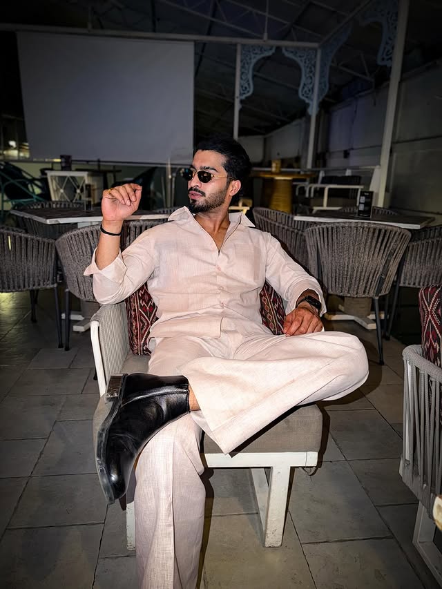 kaha Aap...❤❤❤- They see fame, I see a pure heart.They hear noise I feel comfort ❤️