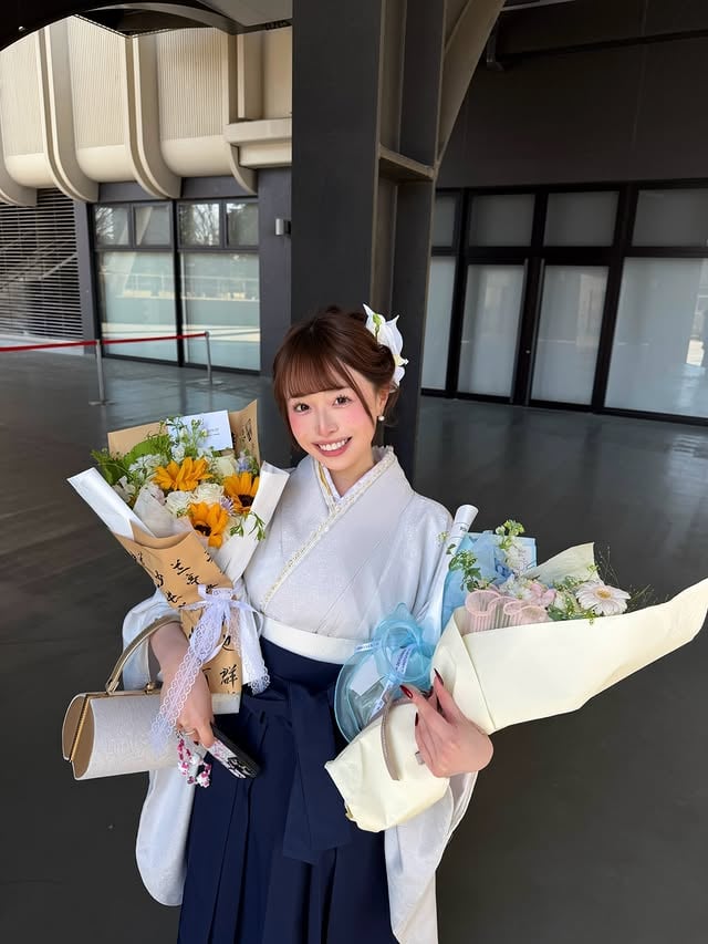 四年間ありがとうございました💗お花大好きだから、つい写真いっぱい撮っちゃいました✨🥹🫶🏻 by @christinetinetinelau