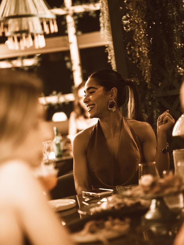 uma noite na aFlora Secreta é um convite pra sentir. sabores que surpreendem, drinks que encantam e uma atmosfera que te envolve desde o primeiro passo.reserve sua mesa pelo link da bio. by @aflora.secreta