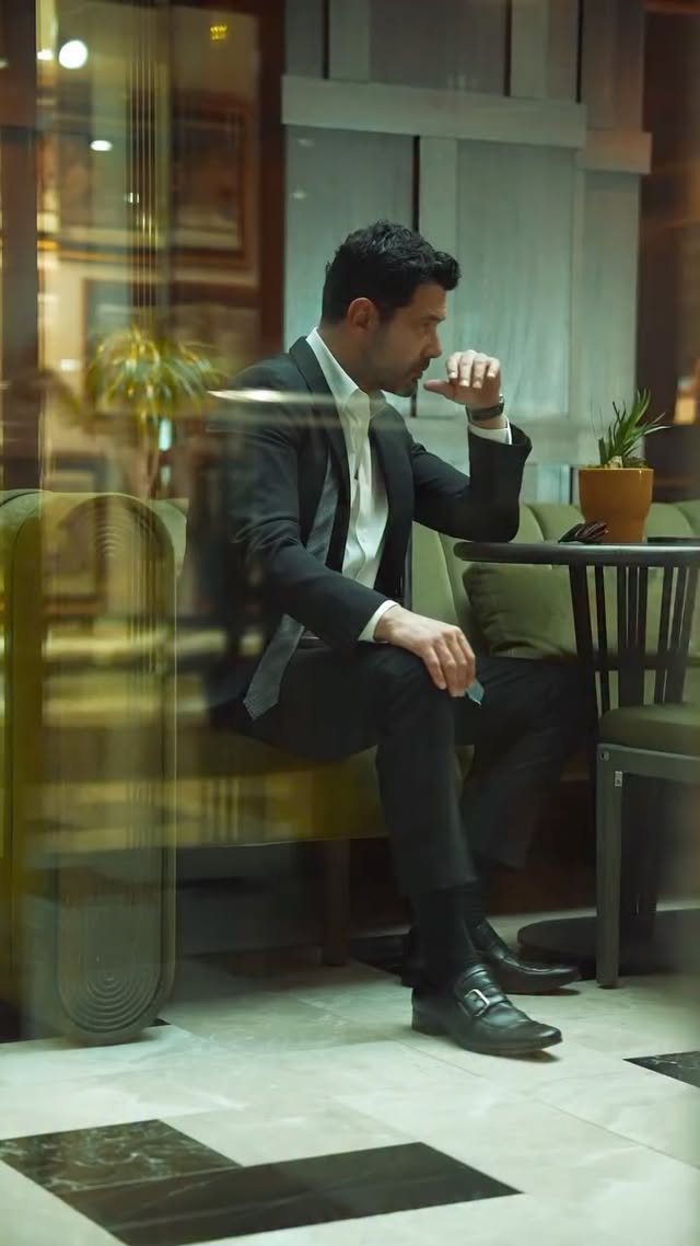 Styled by instinct.Video: @erkankomurcuu Styling: @senasecen1 #fashionable by @keremcem