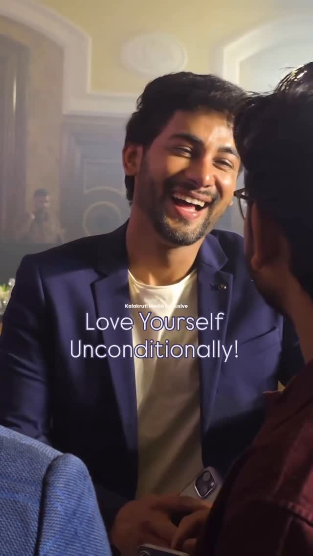 Why can’t we really say.. “main apna favourite hun!!!” ?When did “loving yourself”, “forgiving yourself” become so difficult ? 🙌🏻#ajinkyathoughts #loveyourself #excited #for #whatscoming