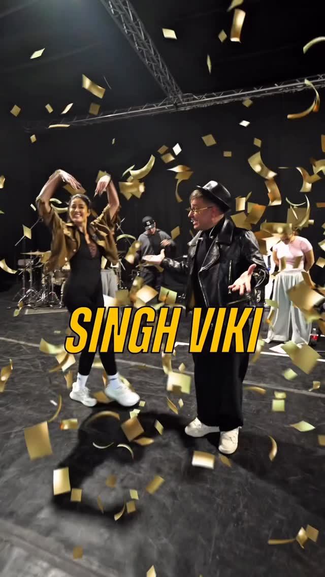 Büszkén és boldogan jelenthetjük be, hogy a nagy live produkciónk lead énekesnője az idei évtől, a gyémánt hangú Singh Vikiiii🎉🎉🎉Május 23-tól, a Plázs hivatalos nyitó bulijától kezdve minden fesztiválon és minden nagy zenekaros shownkban, több, mint 20 koncerten már a Crew része.🥰Isten hozott a fedélzeten, királylány!👸🏽Úgy gondolom, elég eseménydús szezonunk lesz!💪🎉❤️Plázs, Budapest Park, Gyulai Pálinkafesztivál, EFOTT, Strand Fesztivál, SopronFest, SZIN, Campus…Na kivel hol találkozunk?🤗 by @singhvikiofficial