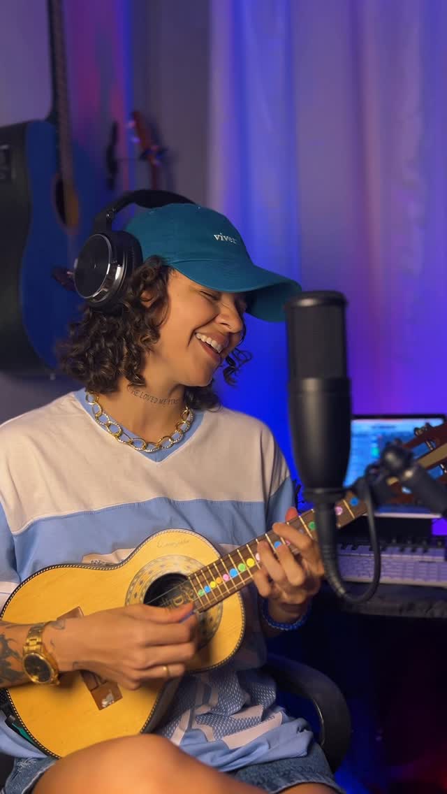 Misturando tudo e fazendo aquele pagode GOXXXTOSO 🤭@calcinhapreta | @desejodemenina | @forrozaotropykalia .....#pagode #calcinhapreta #reels #explore #cover by @karenzinhacantora