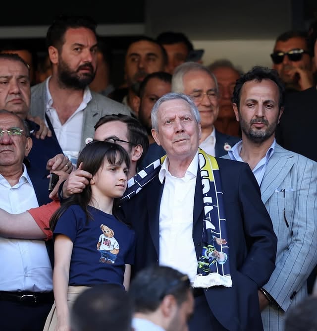 Yeniden başlıyoruz ⏳💛💙 by @officialyazyildirim