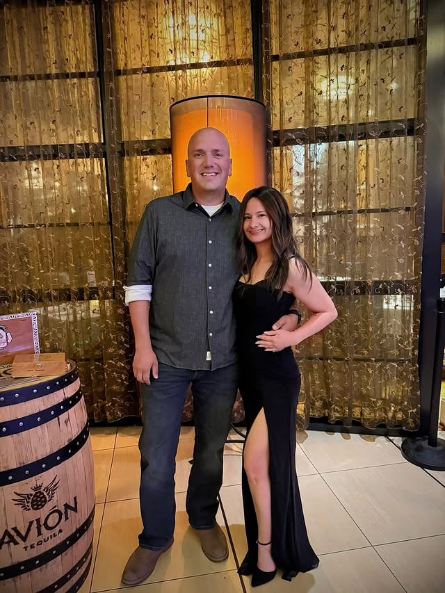 Our May 1st anniversary ❤️ Celebrating two amazing years with the love of my lifeSpecial thanks to: Tas Cakes and Confections. Located in Houma Louisiana.