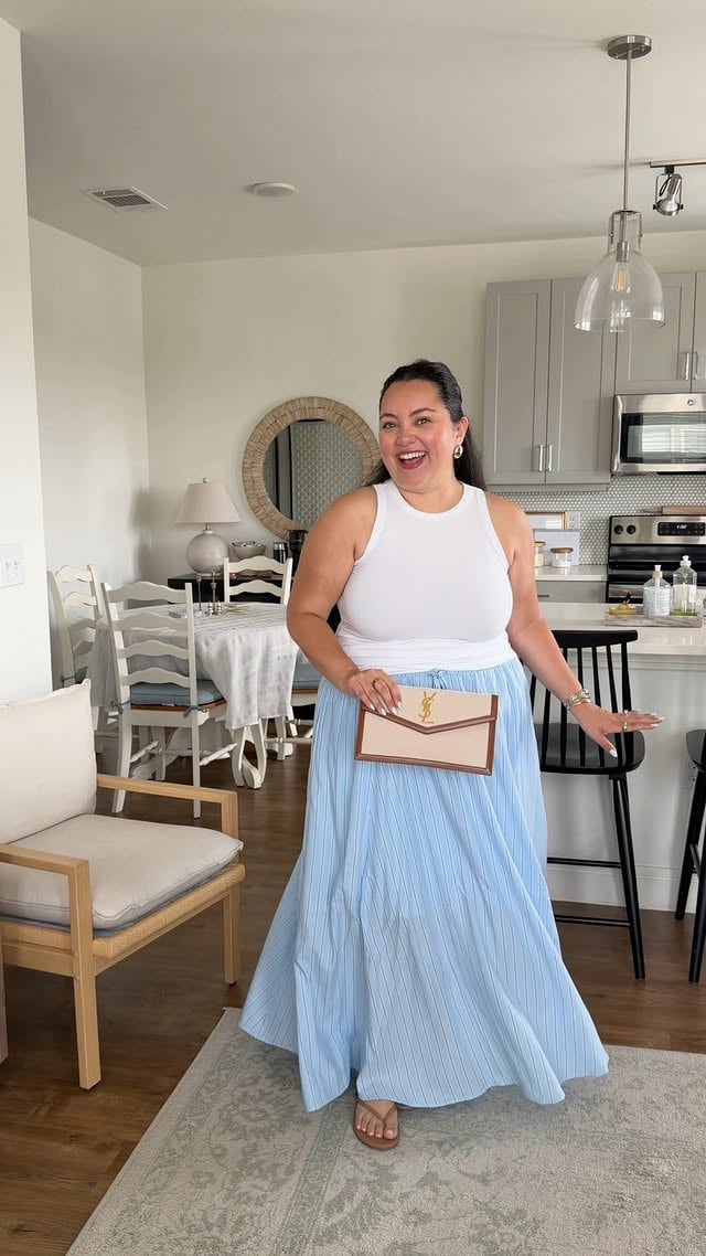 👋 Thinking about stopping by your store & saying hello? Do it! @kimquirozz knocked it out of the park with her in-store haul…check out her new summer looks!