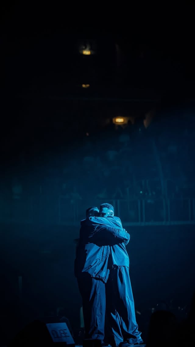 Remember this surprise performance?💭 I What a night that was!🧡🔴 I Jala Brat & Buba Corelli I Ekskluzivni snimci iz filma Belgrade Music Week Behind the Scenes🎬.BLIND ulaznice stižu, eksluzivno & SAMO za NOVE klijente UniCredit Banke od ČETVRTKA 14. MAJA do SREDE 20. MAJA!🚨Postani klijent UniCredit Banke i otvori paket račun u nekoj od 5 ekspozituria sa spiska i ODMAH kupi PRVE ulaznice za MW26 uz popust do 60%.📍 I ADRESE EKSPOZITURA ZA KUPOVINU ULAZNICA1️⃣ I Bulevar kralja Aleksandra 142i2️⃣ I Trnska 23️⃣ I Resavska 284️⃣ I Glavna 315️⃣ I Španskih boraca 3🕚 I RADNO VREME EKSPOZITURA ZA KUPOVINU ULAZNICARadnim danima - 09:00h - 17:00hVikendom - 09:00h - 14:00hBroj ulaznica je ograničen.Više informacija o akciji i paketima računa UniCredit Banke saznaj na unicreditbank.rs. #MW26 🧡📅 | Thursday - Sunday | 25 - 28. June including MW Special | Day #0 & Days #1, #2 & #3 📍 I UŠĆE, Belgrade🎵 I Najveći regionalni festival popularne muzikeA SKYMUSIC Festival by @jalabrat