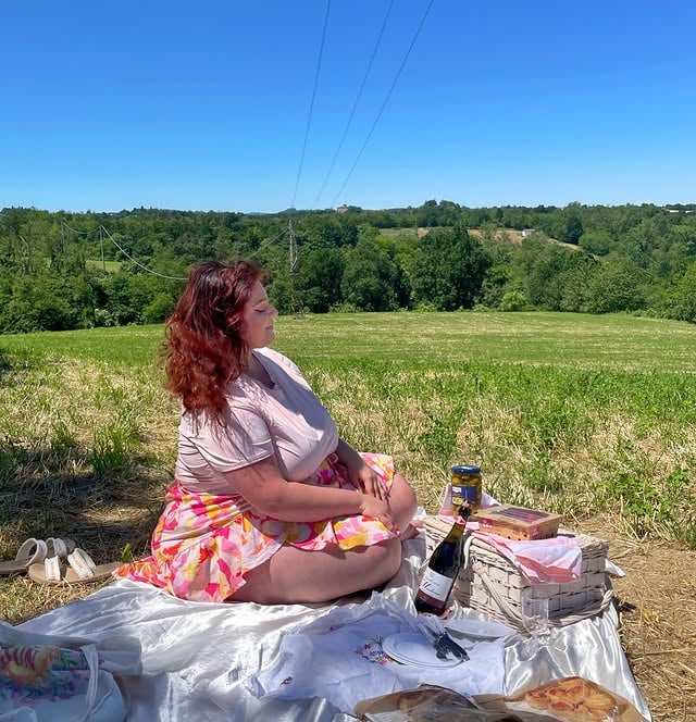 Tempo di picnic e di freschezza con i capi di @cootry_sports 🧺 🤍 by @francineglows