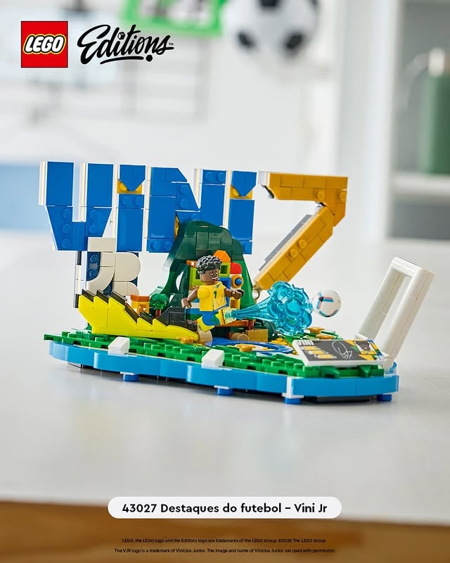Construa e marque gols! O jogo de futebol começou. Qual conjunto você escolhe?#LEGO #FIFAWorldCup #TodosQueremUmaParte by @legostoresbr