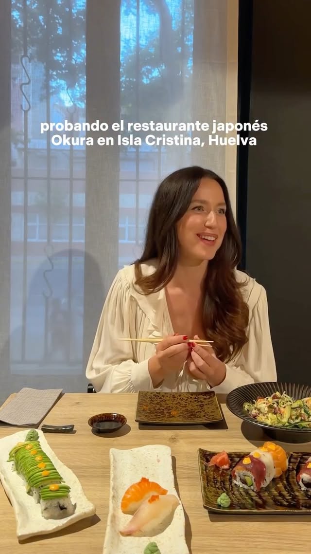 Disfrutar comiendo y otros placeres de la vida. Las tomas falsas del final, lo mejor. Si vienes a Isla Cristina (Huelva) te recomiendo probar el mejor japonés @okuragastro en el Hotel @tuiblueislacristina porque te va a gustar.#restaurantes #recomendaciones #islacristina #huelva by @lorenagaram