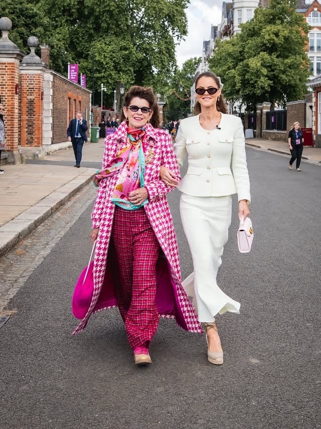 The most beautiful day one at the Chelsea Flower Show 🌸 Spending the day surrounded by such inspiring gardens, incredible creativity and so many wonderful people made today feel incredibly special. Seeing our very first Holland Cooper stand come to life here at Chelsea has honestly been such a proud and emotional moment for me and the team. There’s something so magical about this event — the atmosphere, the florals, the fashion and celebrating the very best of British craftsmanship all in one place. I’ve loved every second already and this is only day one. Thank you to everyone who stopped by to see us today, it truly means the world 🤍 #ChelseaFlowerShow #RHSChelsea #HollandCooper #ChelseaInBloom