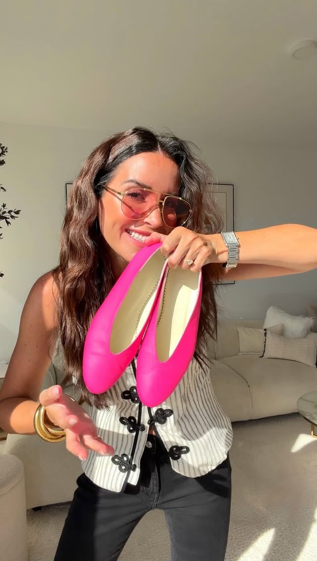 Demasiado monas 🩰🩷🤭 es que me pegan con todo, o no??? by @patriciagarciadeparedes
