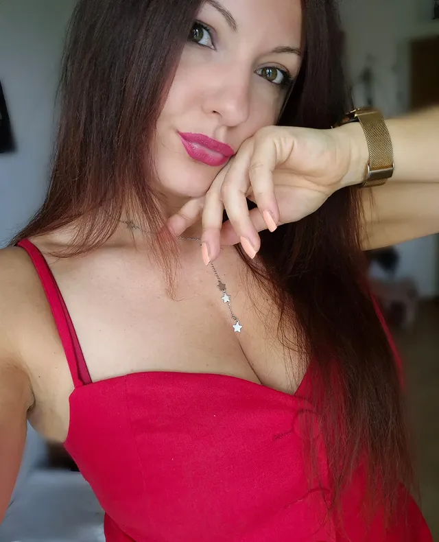 Red passion🍷#martedi #redpassion❤️ #lookatme #outfitinspo #pics by @dedyebbasta