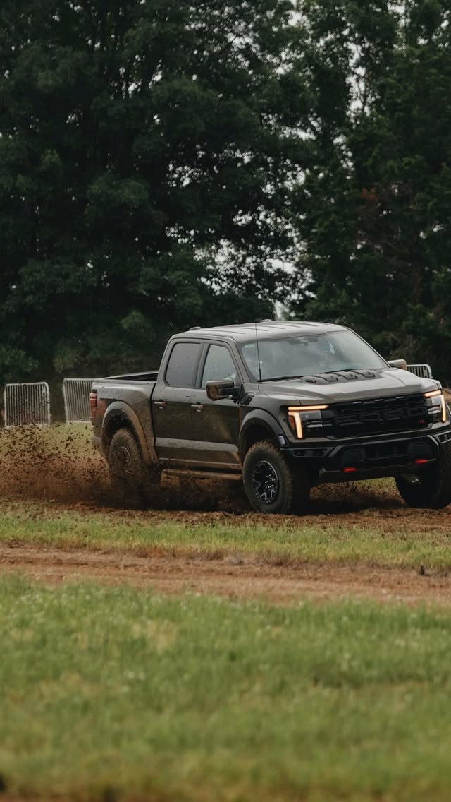 Tearing it up. 😤💪