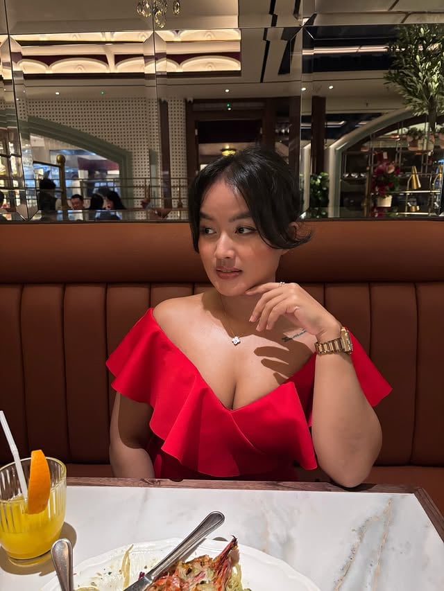 La femme fatale en rouge❤️✨ by @vey_69
