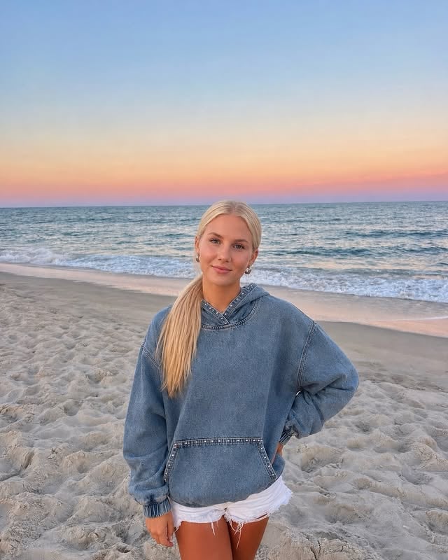 Gorgeous sunsets like this 🤌🏻 by @ashley.a.ellington