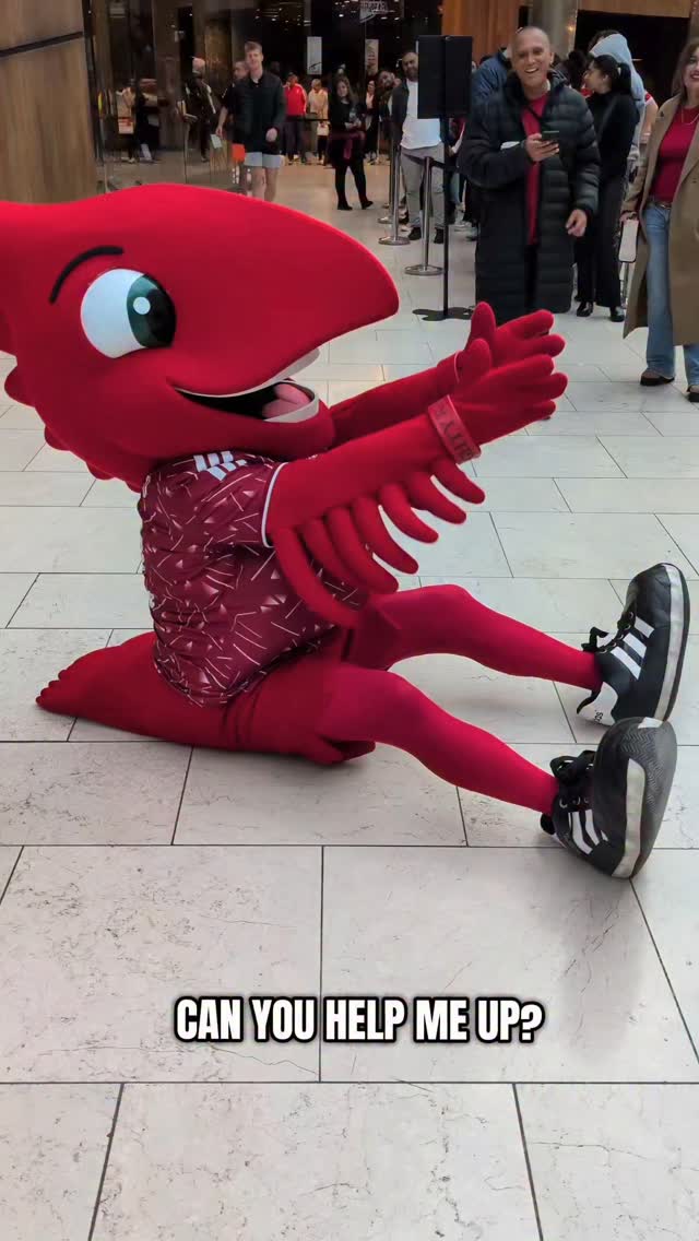 Unconventional but we make it work 🤨 by @mightyred_lfc