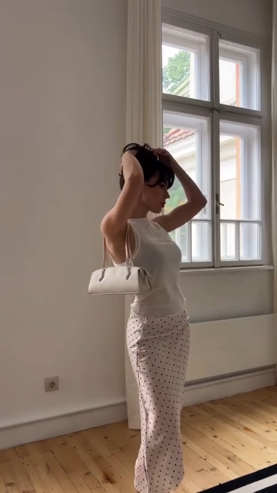 Walking into summer season in style. ✨️🎥 @yoanaploskova #Trendyol #Dots #SummerStyle #WhiteOutfit by @trendyol