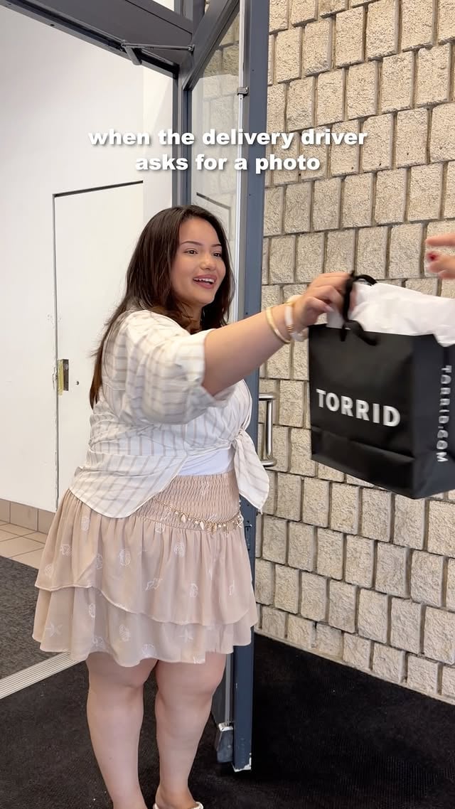 How to mark yourself 📍SAFE from bad delivery pics: always keep your Torrid on! Torrid Casting Call Winner @msgirlac stays picture perfect 📸 by @torrid