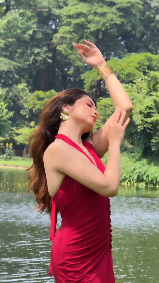 ❤️🍃Makeup and hair @joypal_official Beautiful @shreemabhattacherjee .#makeup #foryou #exploremore #love #fyp by @shreemabhattacherjee