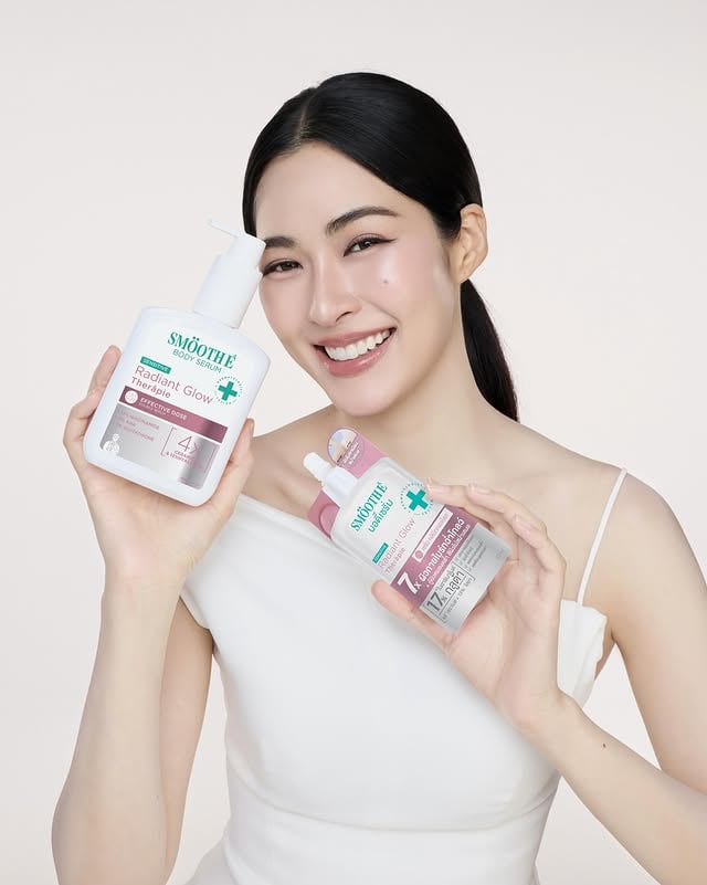 ฝนก็มา แดดก็แรง แต่ผิวกายต้องยังสวยรับทุกสภาพอากาศ ✨
Smooth E Clinical Dose Body Serum สูตร Radiant Glow
เอาอยู่ทุกอุณหภูมิต้อง #บอดี้เซรั่มดริปผิว @smooth.e.life เท่านั้น 😍🩷💚
