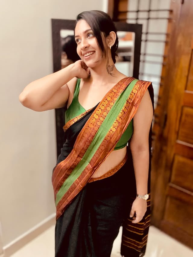 The journey was like a cake walk since i had @spotlessskinindia with me. by @sowbhagyavenkitesh
