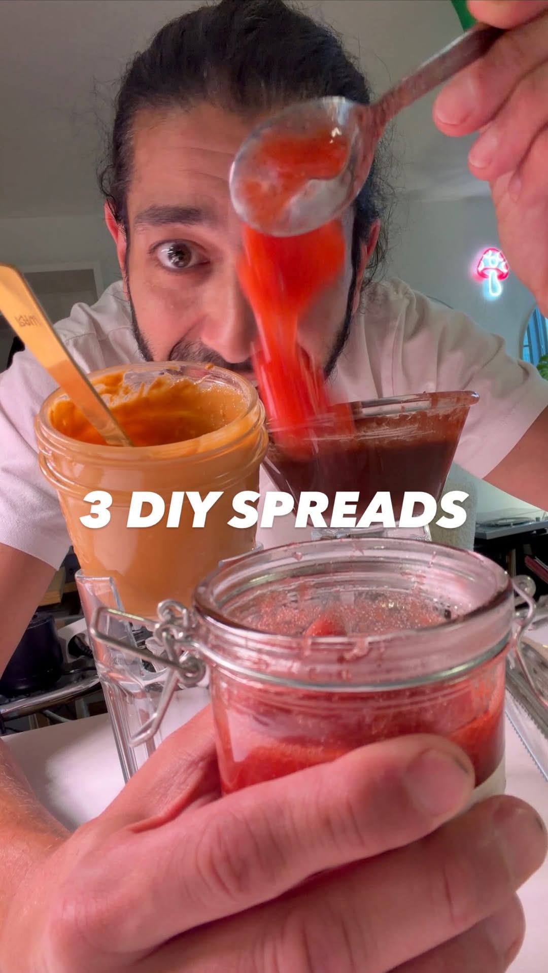3 spreads you can make right at home instead of buying them! 😲🥜🍓 
.
.
.
#lifehacks #diy #homemade #recipes #cookinghacks