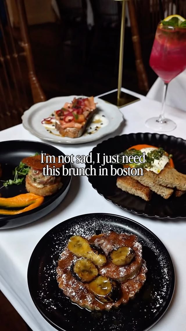 NEW COASTAL BRUNCH IN BOSTON 🌴 @1928.roweswharf 1928 Rowes Wharf is a new restaurant located right on Boston’s iconic Harborwalk! The interior has a tropical coastal vibe and has a relaxing feel. They have a fun weekend brunch menu—I loved the tuna tartate on crispy rice and the french toast banana pudding✨You have to try @1928.roweswharf for your next brunch out in Boston!📍30 Rowes Wharf Boston, MA#bostonfoodgram #bostonbrunch #bostonfood by @bostonfoodgram