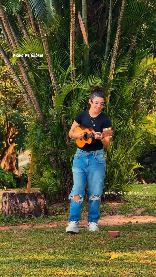Já agradecendo a Deus por esse mês maravilhoso e cheio de bênçãos 😍❤️ e vai ser o seu MELHOR MÊS, VIU? ......#pagode #cover #louvor #reels #explore by @karenzinhacantora