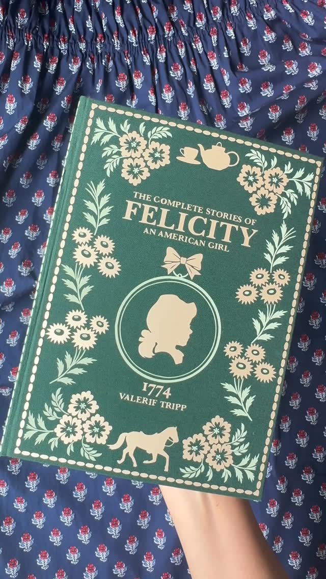 I’ve been so into 18th century lately (and very excited for our 250th Fourth of July 🇺🇸!!) which makes Felicity the perfect choice for my next American Girl book rebind! Making the cover design was definitely my favorite part of this process and I tried to incorporate some elements of her story into the artwork (admittedly I don’t remember much and need to reread this series!) so tell me, how did I do? Does this rebind do Felicity justice? #bookbinding #rebinding #ag #americangirl #felicity