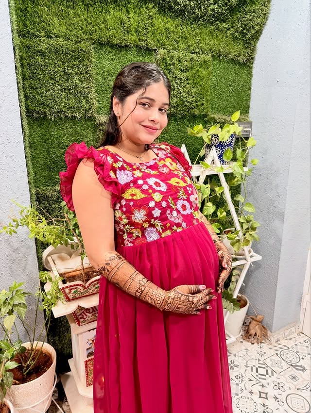 Baby shower mehendi 🥰🥰Mehendi artist @pratiksha_mehendi_artist #mehndi #babyshowermehendi #babyshower by @tejaljawalkar7