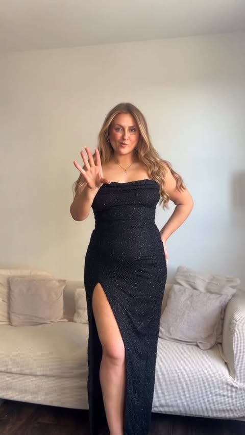 Ohhhh you think because you have a belly that you can’t wear dresses like this??? 🤯 I’m here to tell you THAT’S BULLSHIT BABYYYYYYY!!!!!! 🤏🏼🙂‍↕️ They tell us we can be curvy but god forbid we have a belly 🙄!!! This wobbly-bodied girlie will NOT hide away and neither will you!! 🫵🏼 The belly is the accessory and that’s that!! 👏🏼 Now go get dressed up and strut your stuff because you deserve to look goooood 🥹💕Comment “DRESS” for outfit links sent to your DMs 💌🔗 #ootd #datenightoutfit #grwm #midsize #plussize https://liketk.it/6faTL by @sophthickfitnesss