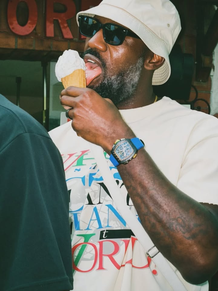 King with some 🍦 

Follow @LeBron for more! 

📸 : @gelateriabuonocorecapri
