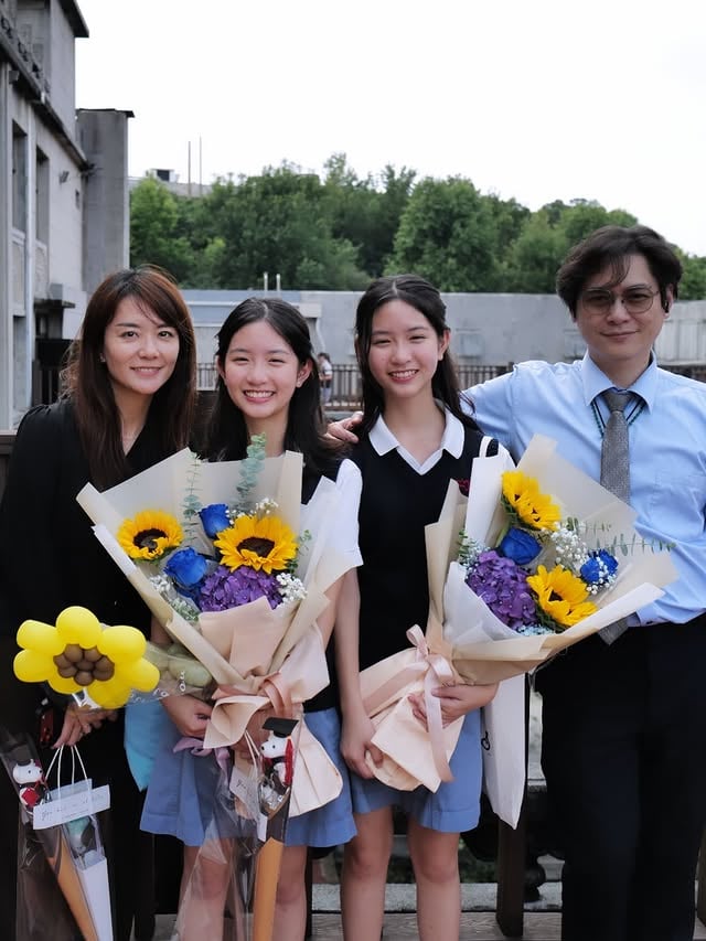 今天，兩隻國中畢業了🎓
畢業快樂😘😘
祝畢業生們未來鵬程萬里😘😘