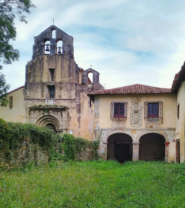 El Monasterio de Santa María la Real de Obona (Tineo - Asturias): un lugar de referencia en el llamado "Camino Primitivo" que une Oviedo con Santiago de Compostela by @romanicoespana