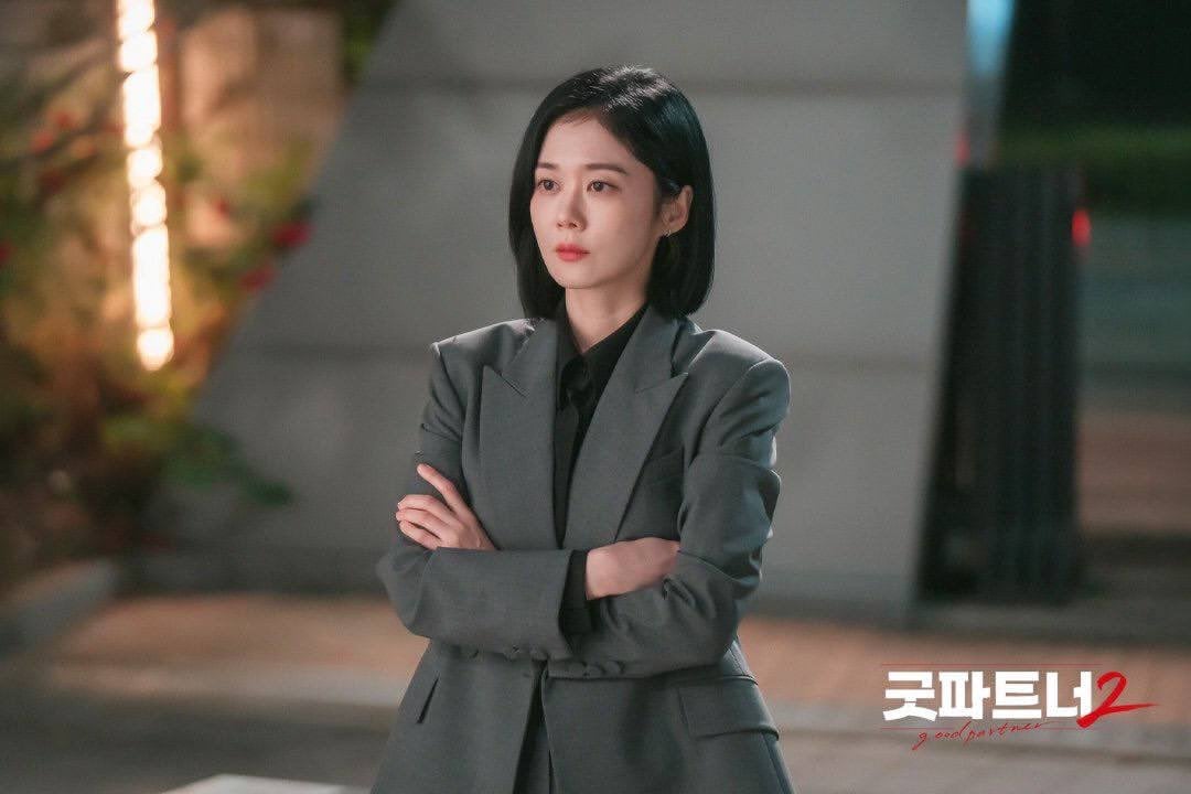-‏تم تأكيد عرض دراما SBS الموسم الثاني ⁦ #GoodPartner2⁩، من بطولة ⁦ #JangNara⁩ و ⁦ #KimHyeYoon⁩، وذلك في 20 نوفمبر المقبل.‏ويُنتظر أن يواصل الموسم الثاني تقديم قصص قانونية وإنسانية مشوقة مع التركيز على العلاقات المهنية والتحديات التي تواجه الشخصيات الرئيسية داخل بيئة العمل 📺✨_________________#Kdramastars1_GoodPartner2⁩...HA by @kdramastars_1