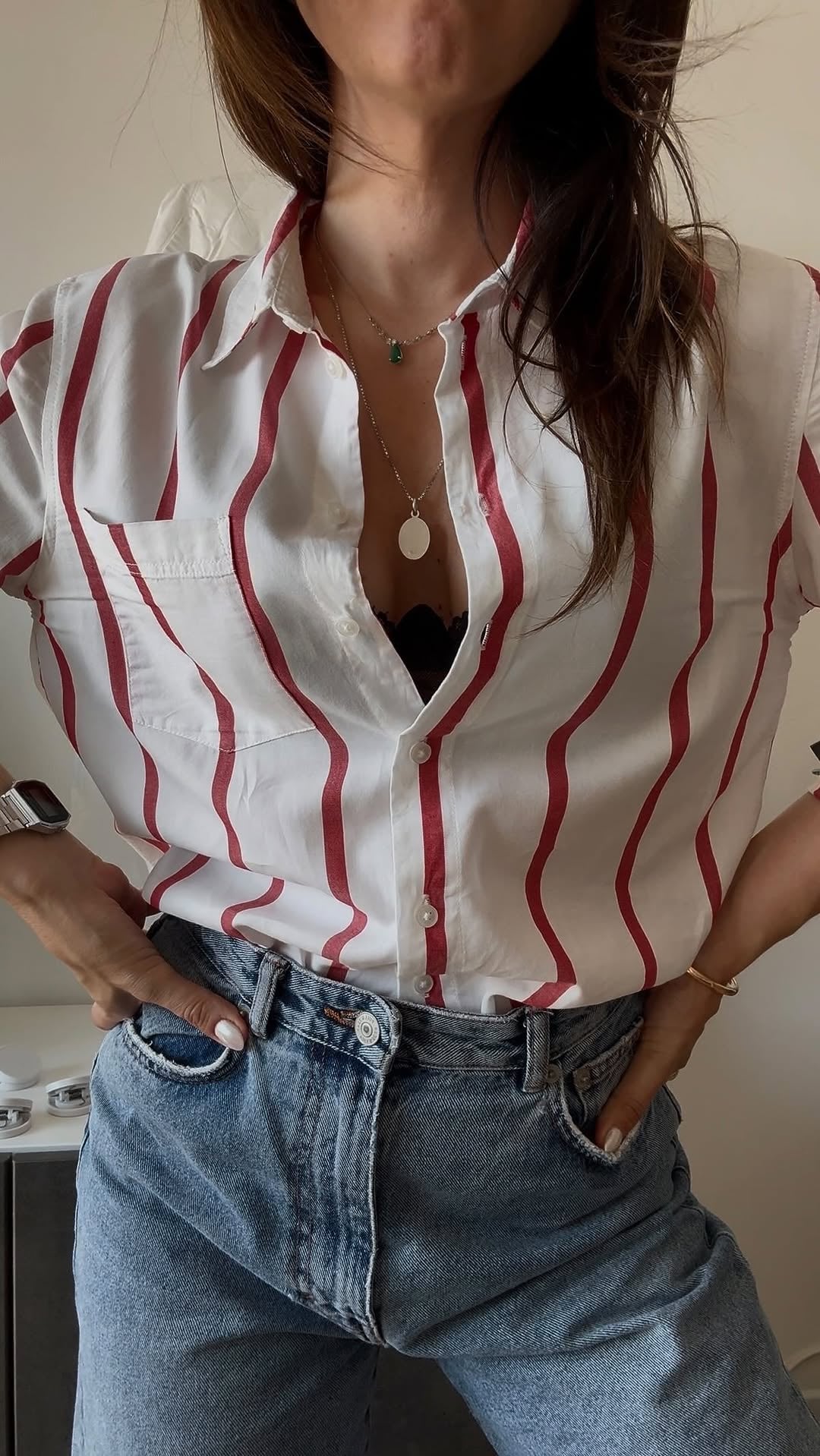 I look che restano impressi non sono quelli più costosi. 
Sono quelli più curati. 

Nella stagione delle camicie e degli abiti leggeri un tessuto stirato fa la differenza eppure io ho smesso di stirare.
Questo dispositivo è stato per me una svolta, capi perfetti in pochi minuti.

Lo trovate oggi in sconto, con la possibilità di acquistare anche l’accessorio per i pantaloni o la versione mini e portatile da mettere in valigia! 

Link in bio ✨