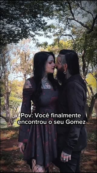 Que delícia amar e ser amada por esse homem maravilhosoooo 🖤🦇 @o.fecastro 
.
.
.
#goth #couplegoals #gothic #darkaesthetic #diadosnamorados