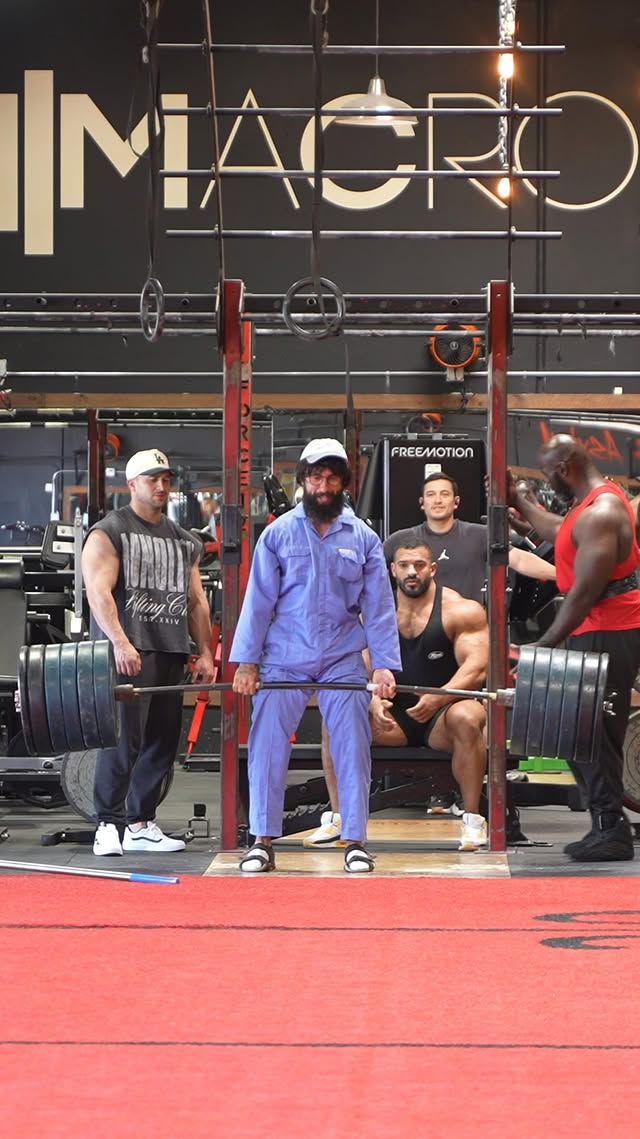 Anatoly Challenge 🤭
#anatoly #gym #cleaner
