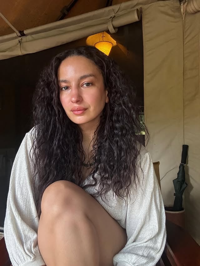In love with the curls! ❤️

#curls #glam #beauty #travel #ootd