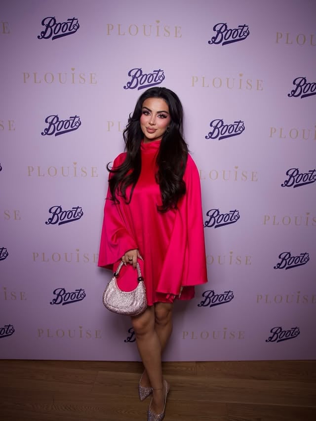 @plouise_makeup_academy is officially available at @bootsuk Congratulations @plouise1 ❤️❤️#plouise #plouisemakeupacademy #plouisemakeup #boots by @zhilabeauty