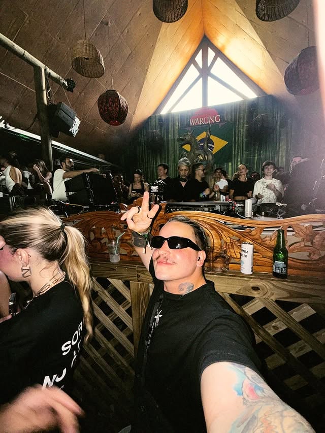 Warung 🐉 + Quartzo🔮O que eu vivi nos últimos dias me marcaram profundamente e não vão sair da minha memória. Aquelas loucuras que a gente faz, mas que não poderiam ter sido diferente. Que privilégio.Só motivos para agradecer. Sempre. 🤍💫 by @tiagomelchior