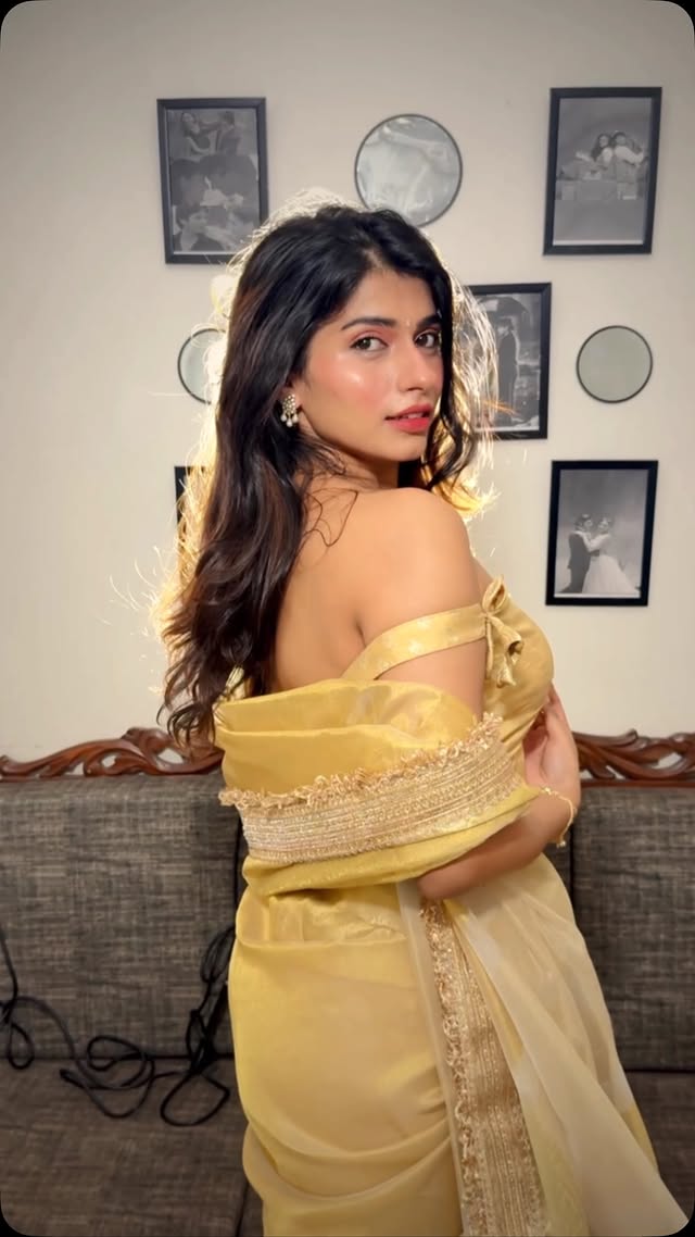 Kaunse look se sabse zyada 440 volt laga??⚡️

Comment link for outfits….💖
.
.
.
.
.
.
{ fyp, fypage, 440volt , trending reels, medicos, doctor, doctors transition, transition, red dress, outfits, aesthetic outfits, cannes look, viral, explore page}

#fypppppppppppppppppppppppppppppppppppppppppppppppppppppppppppppppppppppp #medico #viral #explore